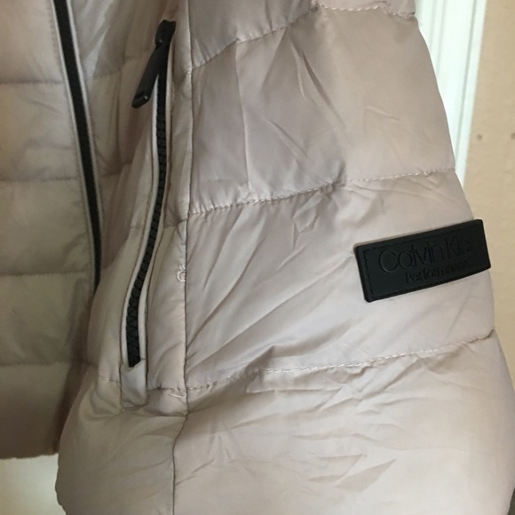 Calvin Klein Performance Vest - Picture 6 of 10